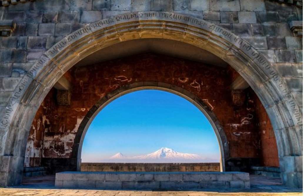 The Arch of Charents Tour to the arch of charents