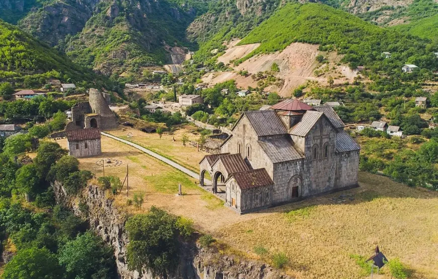 Private tour to Haghpat, Sanahin and Akhtala