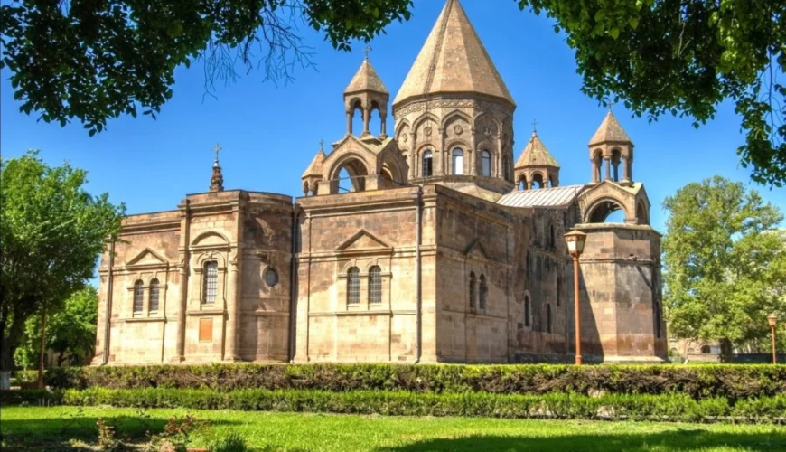 Индивидуальные туры в Ечмиадзин