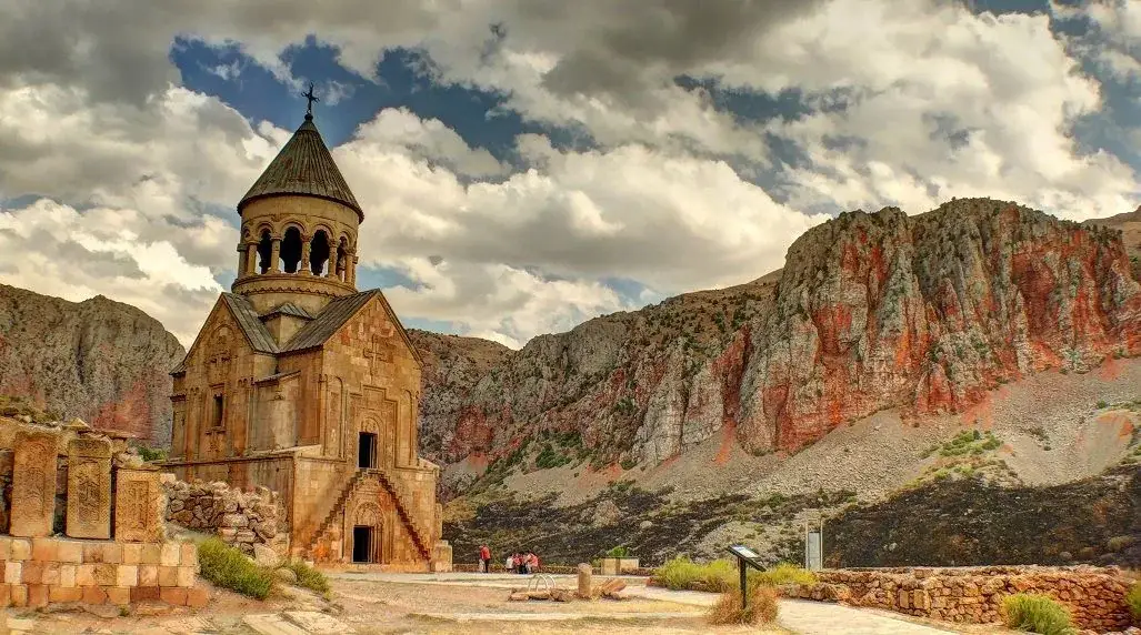 individual tours to noravank
