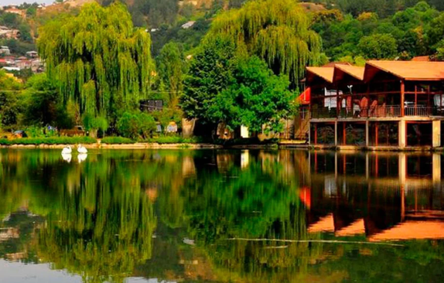 Индивидуальный тур в Дилижан, Дилижанский национальный парк, озеро Парз и Гошаванк