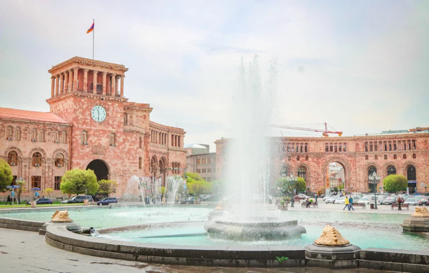 Обзорная экскурсия-прогулка по Еревану, Коньячный Завод АРАРАТ с дегустацией