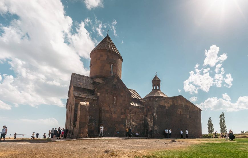 Индивидуальный Тур в Оганаванк, Сагмосаванк, Парк Армянского алфавита и Амберд