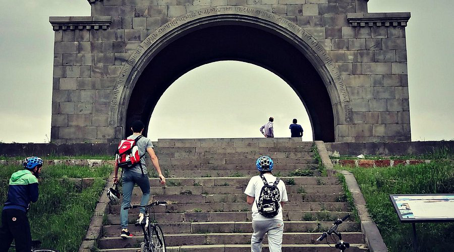 The Arch of Charents