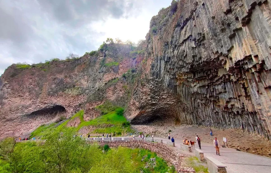Индивидуальная экскурсия в Храм Гарни, Монастырь Гегард, Симфония камней