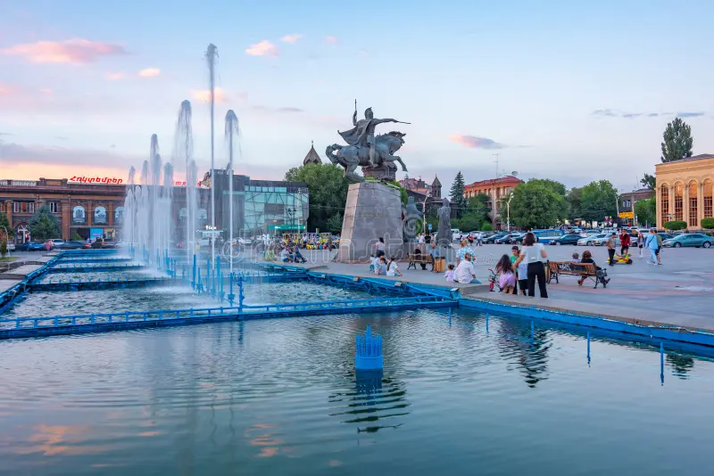 Вардананц площадь Гюмри