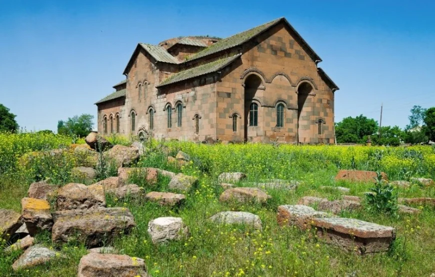 Private tour to Aruchavank, Marmashen, Gyumri and Harichavank