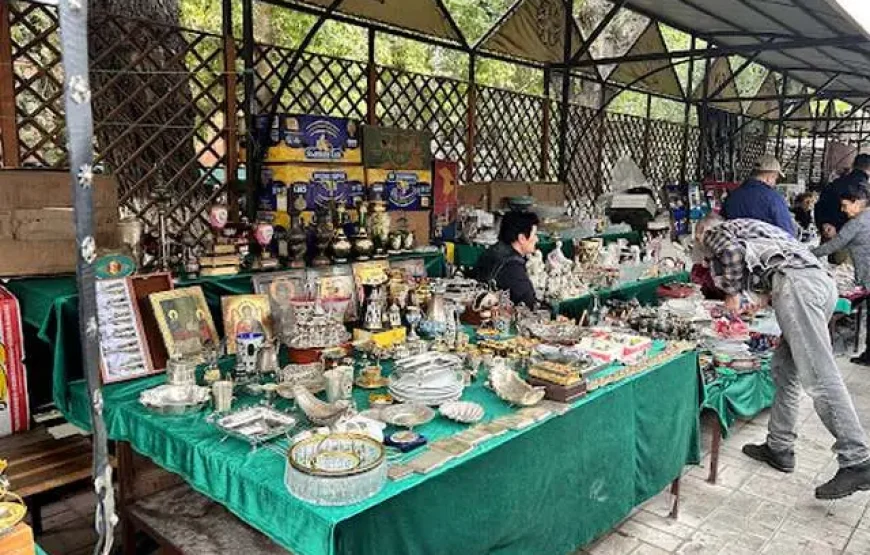 Пешеходная экскурсия по Еревану: Матенадаран, Музей Геноцида, Вернисаж.